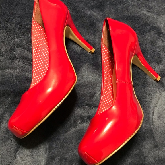 Madden Girl Cherry Red Patent Pumps - Picture 3 of 7